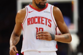 一号-关于NBA季后赛窗口期走向成谜;亚特兰大老鹰更衣室发声;悬念犹存;团队化学反应显著的信息