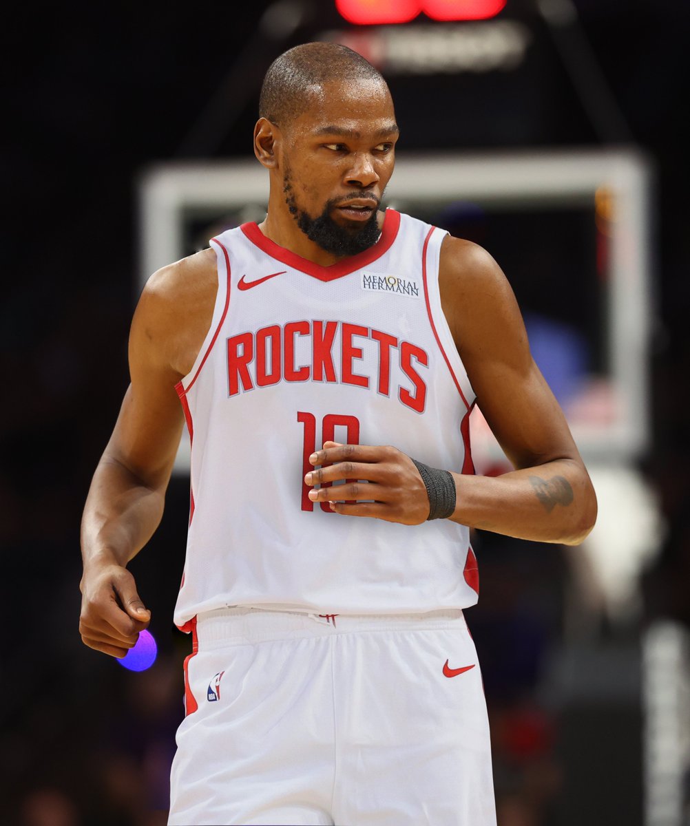 关于NBA季后赛窗口期走向成谜；亚特兰大老鹰更衣室发声；悬念犹存；团队化学反应显著的信息