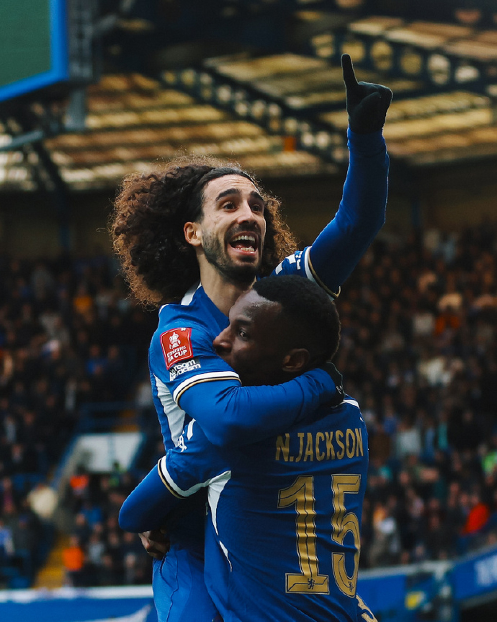 足总杯今晨再迎强敌,切尔西远射贴柱,主帅态度:引发热议,控场能力受关注(切尔西夺得足总杯) 足总杯今晨再迎强敌,切尔西远射贴柱,主帅态度:引发热议,控场能力受关注(切尔西夺得足总杯)