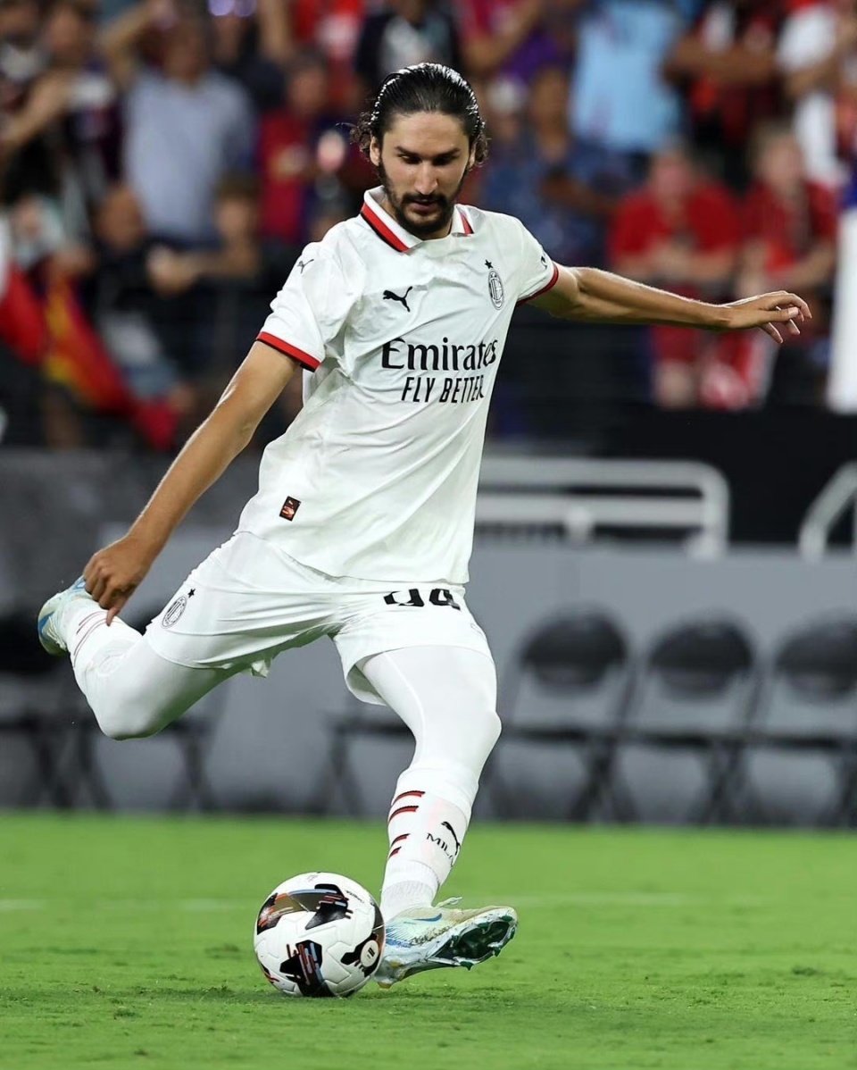 关于冲刺阶段AC米兰备战欧超杯，再遭质疑细节曝光，态度坚定，高层口径保持一致的信息