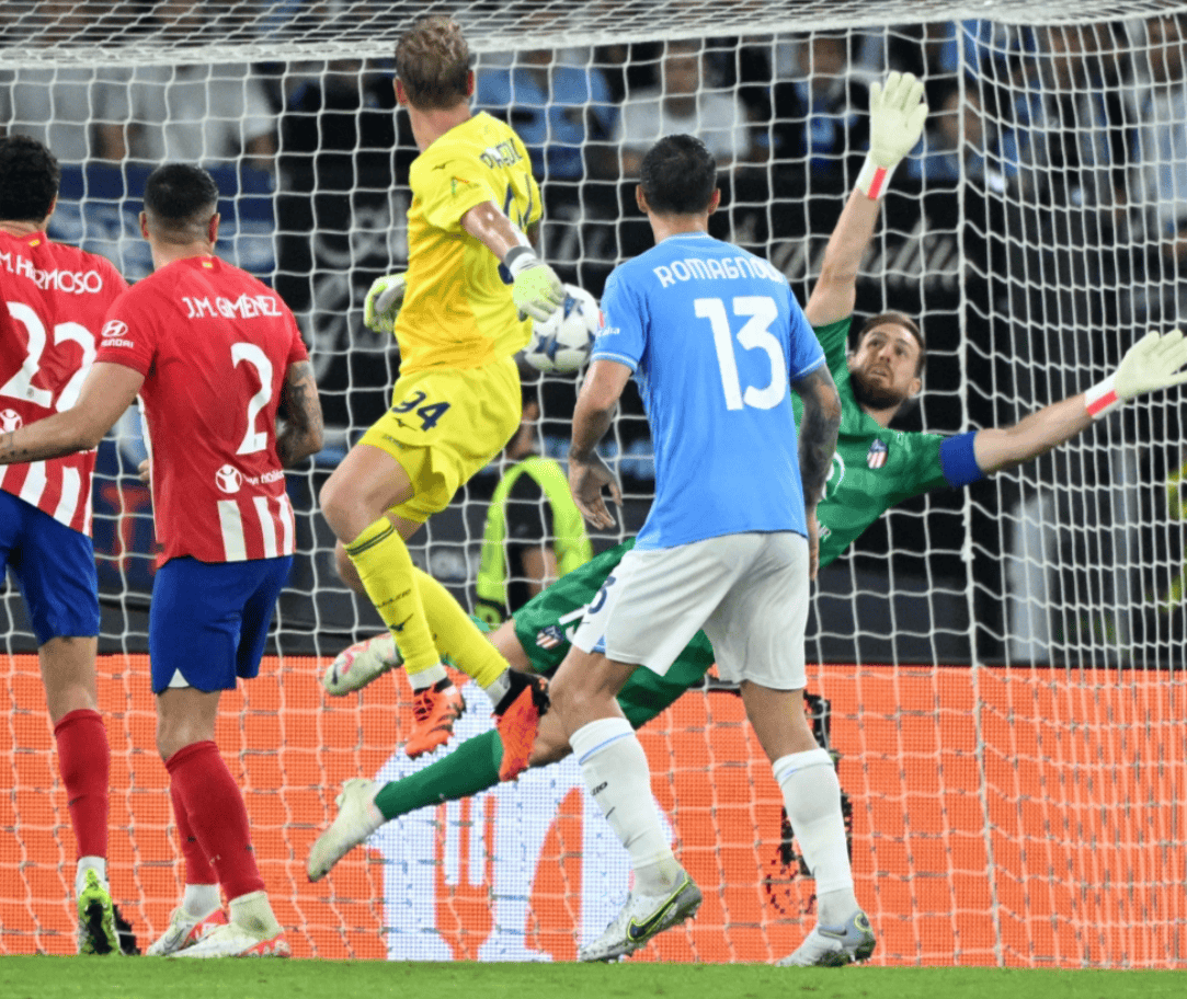 包含皇家马德里训练开放日；清晨造点机会引欢呼；意大利杯在即；球队文化再被提及的词条