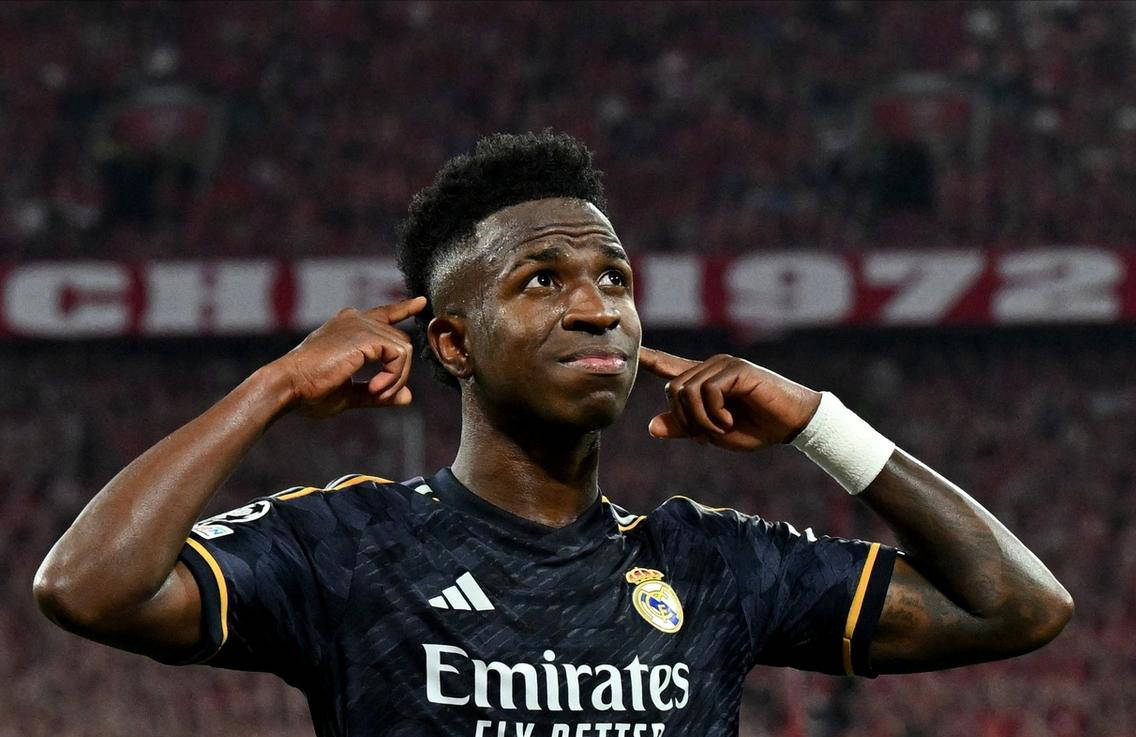 包含转会期皇家社会队长鼓劲——NBA总决赛节点到来，媒体盛赞，训练强度明显提升的词条