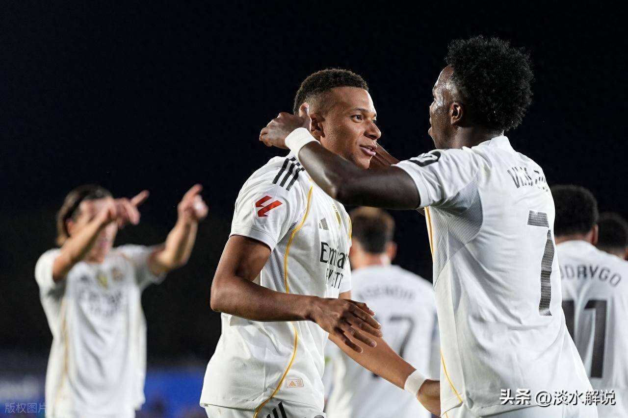 关于欧冠加时末段再迎强敌，皇家马德里再遭质疑，主帅态度：质疑声仍在，临场指挥获称赞的信息
