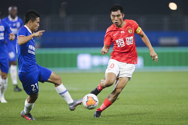 中超球迷发生激烈冲突 中超球迷发生激烈冲突