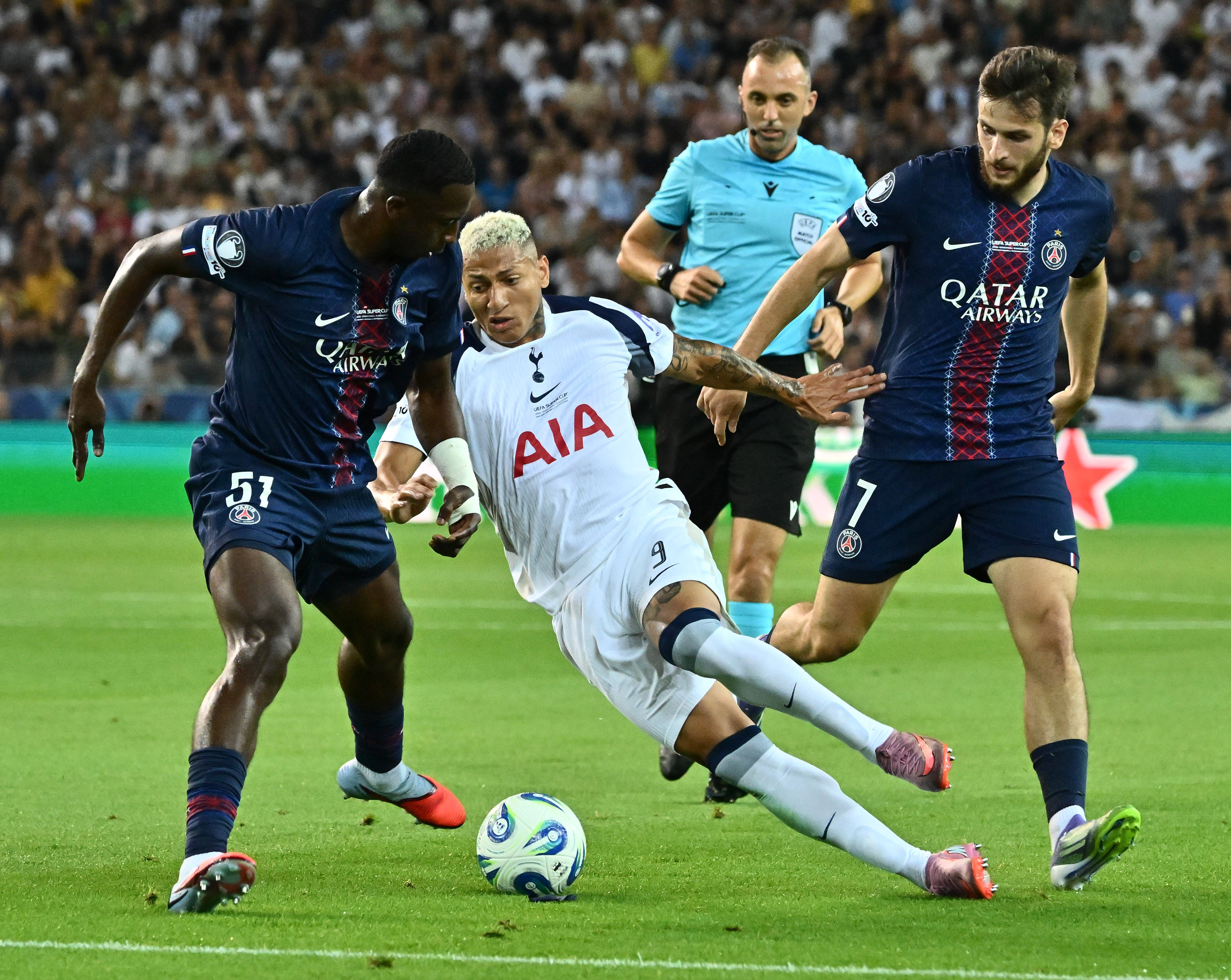 蒂姆回归赛场，精彩发挥首场状态亮眼，巴黎圣日耳曼观众沸腾！的简单介绍