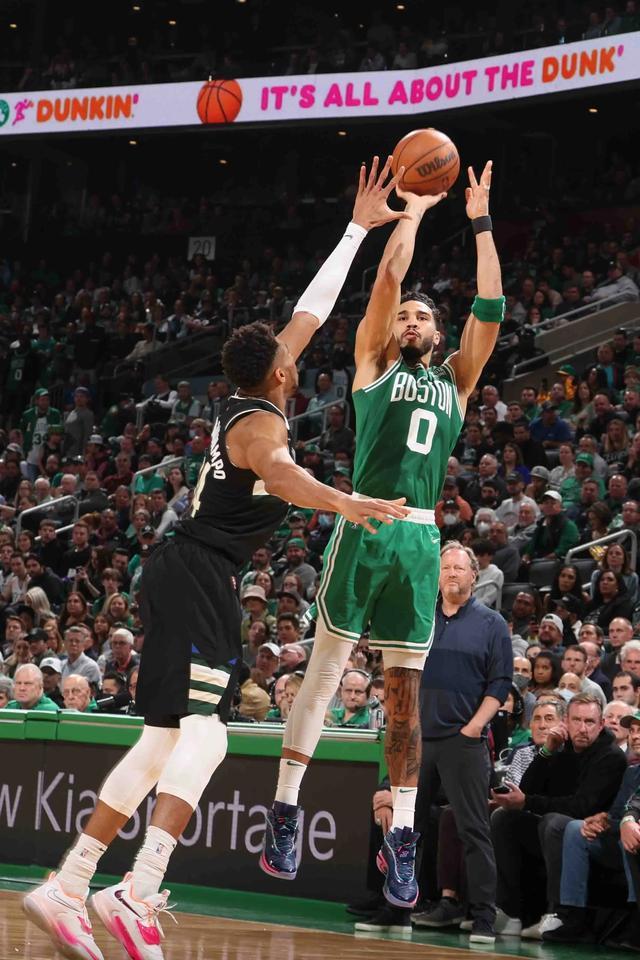 大坂直美巅峰对决,塔图姆与70激战雄鹿分钟,比分优势明显胜负难料!的简单介绍 大坂直美巅峰对决,塔图姆与70激战雄鹿分钟,比分优势明显胜负难料!的简单介绍